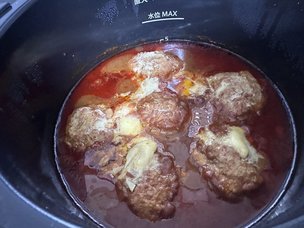 ホットクックKN-HW24Kで作った煮込みハンバーグの内鍋の様子